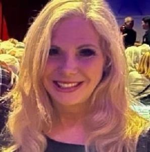 Meet your Posher, Deborah